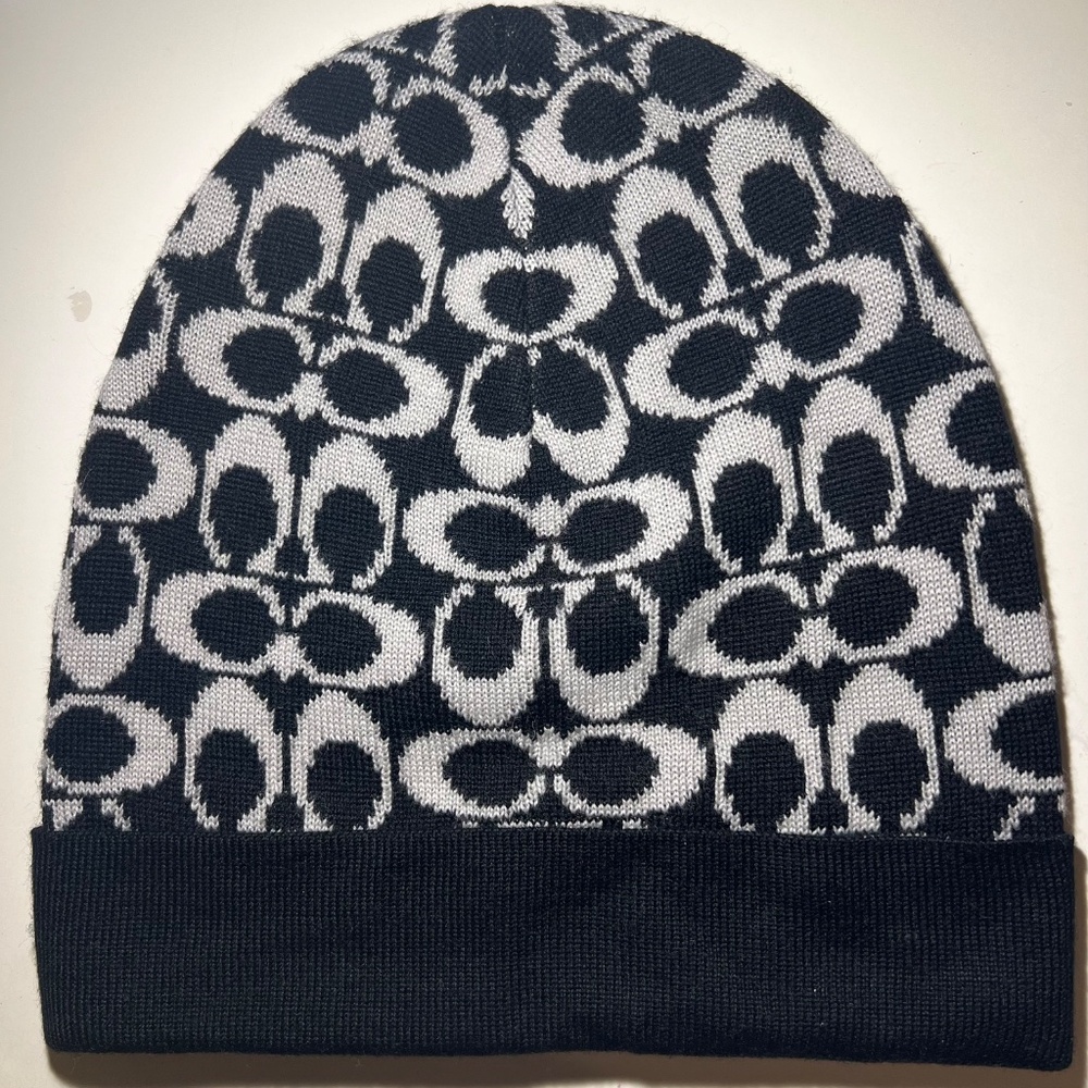 Black and White Patterned Beanie and Gloves Set - Picture 8 of 12